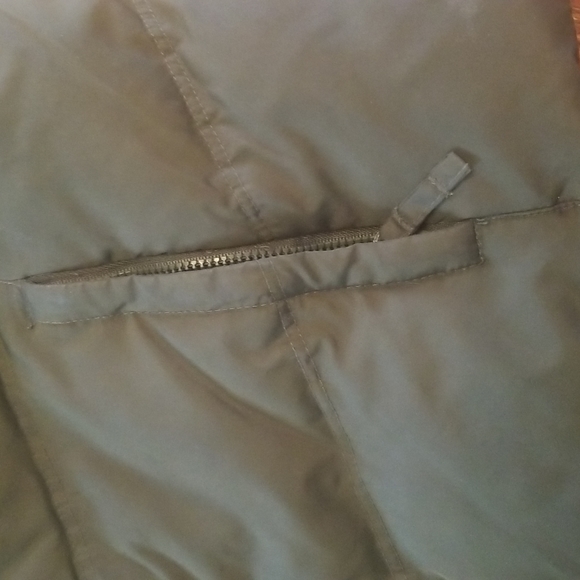 Mondetta puffer vest - Picture 2 of 8